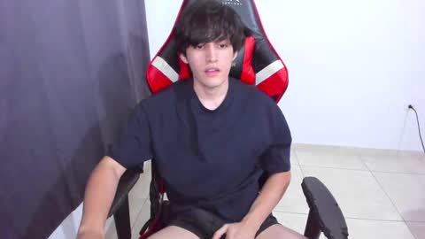 eren_tatakae online show from November 5, 2025, 3:50 am