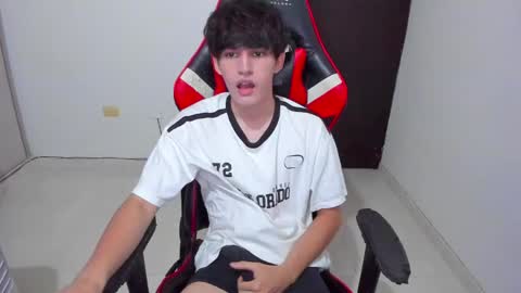 eren_tatakae online show from April 6, 2026, 1:36 am