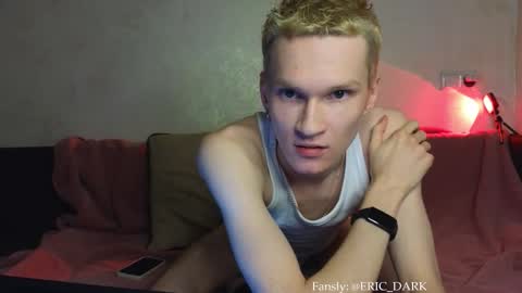 Snapshot of eric_dark chatting on October 12, 2025, 6:51 pm Eric online show from October 12, 2025, 6:51 pm