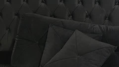 Erica online show from December 11, 2024, 5:26 pm