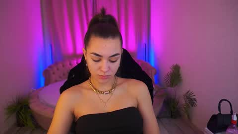 Erica online show from November 9, 2025, 6:55 am