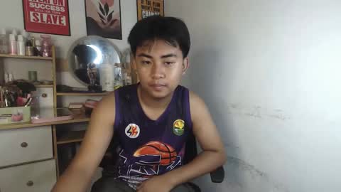 erick_cummer30 online show from May 1, 2026, 1:21 am