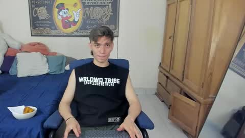 erick_de_rossee online show from December 21, 2025, 5:42 pm