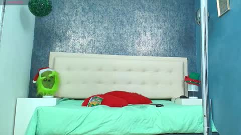   online show from November 30, 2025, 3:43 am