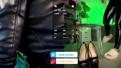 Snapshot of erika_kirman chatting on November 16, 2025, 12:00 pm Erika online show from November 16, 2025, 12:00 pm