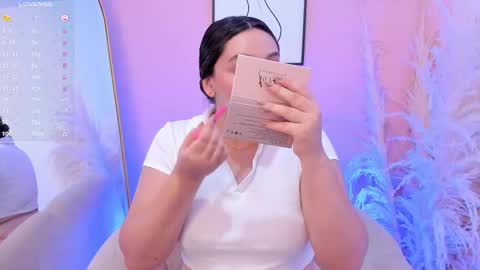 Erika Mendez online show from October 28, 2025, 7:49 pm