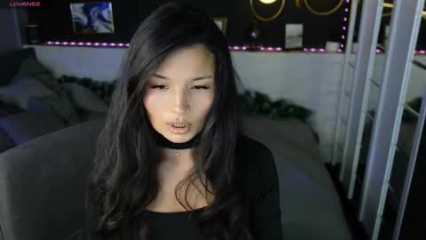 Erika online show from December 21, 2025, 5:47 am