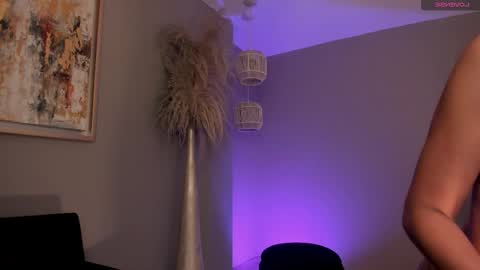 Erika Benz online show from November 13, 2025, 12:26 pm