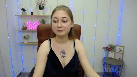 Snapshot of erikafanks chatting on January 21, 2025, 9:57 am erikafanks online show from January 21, 2025, 9:57 am