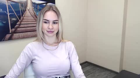 Erika online show from December 5, 2024, 12:33 pm