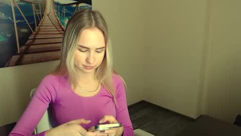 Erika online show from December 6, 2024, 1:11 pm