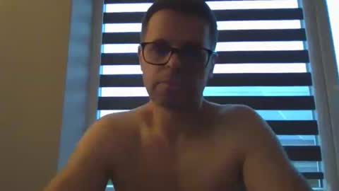 Snapshot of erikanoz chatting on October 17, 2025, 5:10 am boyohboy online show from October 17, 2025, 5:10 am