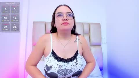 Snapshot of erikastar_ chatting on May 7, 2026, 11:59 am Erika online show from May 7, 2026, 11:59 am