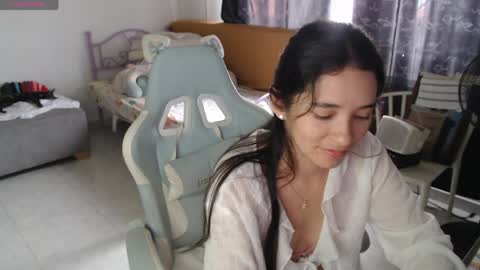 erina_1 online show from March 31, 2026, 5:24 pm