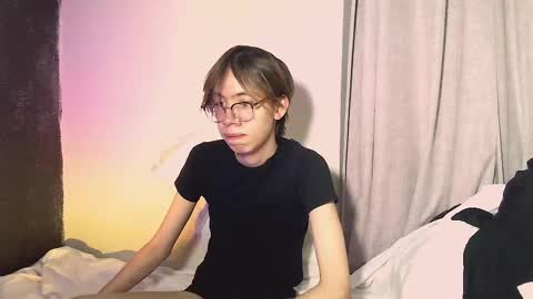 eroslove90 online show from October 4, 2025, 4:32 am