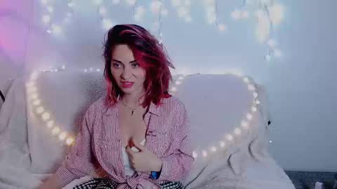 LylaXXX online show from January 27, 2025, 3:07 pm