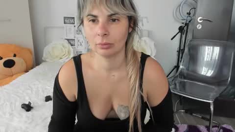 eroticsensualkitty4u online show from October 16, 2025, 11:00 am