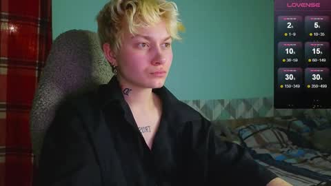 esajukyy online show from December 14, 2024, 2:53 pm