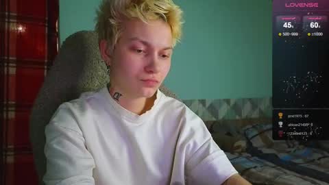 esajukyy online show from December 14, 2024, 5:58 pm