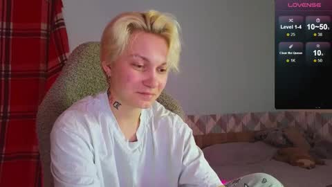 esajukyy online show from January 27, 2025, 11:00 am