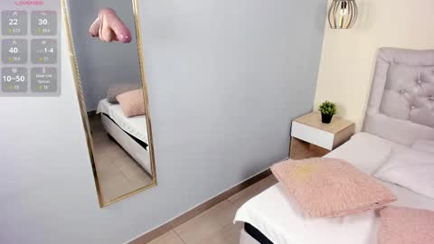 Escarlet online show from February 19, 2026, 1:51 pm