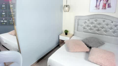 Escarlet online show from April 9, 2026, 11:48 am