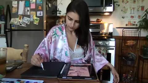 esimaralda online show from June 12, 2026, 9:14 pm