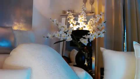 Esther online show from March 11, 2025, 9:48 pm