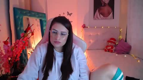 Esmeralda online show from February 25, 2025, 2:00 pm