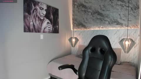 Esmeralda online show from April 13, 2026, 7:41 pm