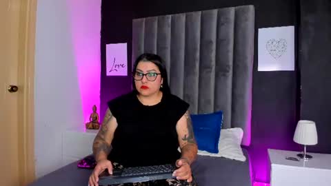 Esmeralda  online show from June 22, 2026, 11:40 am