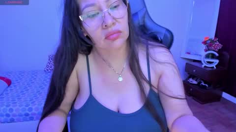 esme online show from September 30, 2025, 2:00 pm