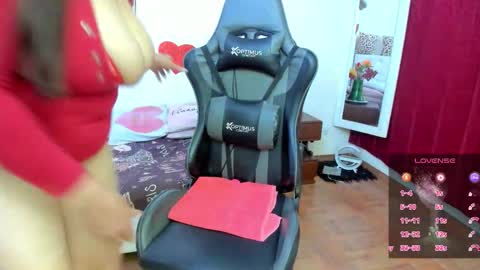 Snapshot of esmeralda_milf1 chatting on March 4, 2026, 7:53 pm esme online show from March 4, 2026, 7:53 pm