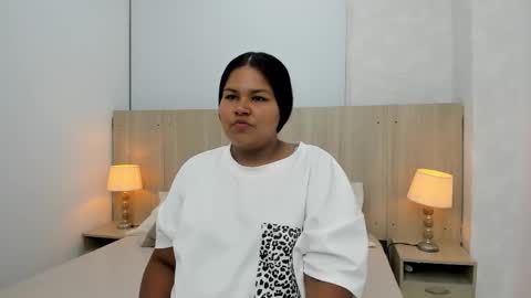 Esmeralda online show from November 22, 2025, 7:57 pm