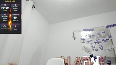 Esmeralda online show from April 9, 2026, 11:10 pm