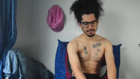 Esnider online show from February 22, 2025, 5:13 pm