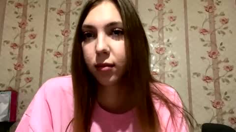 Kate online show from November 20, 2025, 2:39 pm