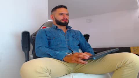 esteban online show from September 23, 2025, 3:04 pm