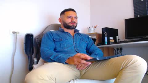 esteban online show from December 20, 2025, 3:08 pm