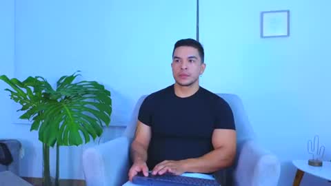 ESTEBAN online show from June 10, 2026, 11:31 am