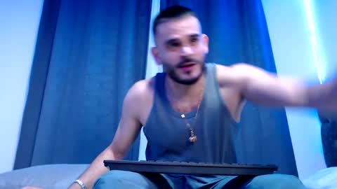 Snapshot of esteban_fer chatting on January 11, 2025, 2:41 am Esteban Fernandez online show from January 11, 2025, 2:41 am