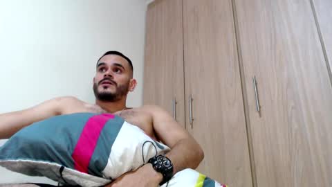 Snapshot of esteban_fer chatting on February 13, 2025, 8:45 pm Esteban Fernandez online show from February 13, 2025, 8:45 pm