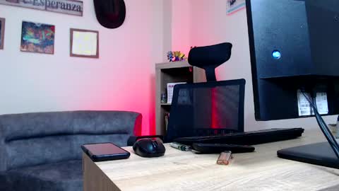 Esteban Fernandez online show from March 27, 2026, 6:41 am