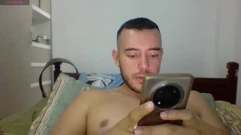 Snapshot of esteban_star chatting on November 15, 2025, 10:26 pm Esteban Reyes independent model online show from November 15, 2025, 10:26 pm
