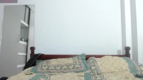 Snapshot of esteban_star chatting on November 19, 2025, 10:21 pm Esteban Reyes independent model online show from November 19, 2025, 10:21 pm