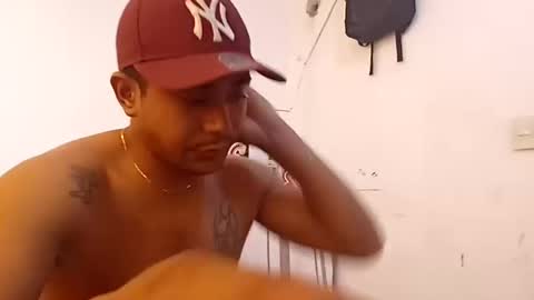 Snapshot of esteban_verg chatting on October 18, 2025, 6:19 pm wailer1996 online show from October 18, 2025, 6:19 pm