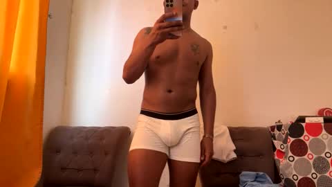 Snapshot of esteban_verg chatting on November 5, 2025, 6:30 pm wailer1996 online show from November 5, 2025, 6:30 pm