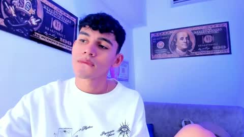 Snapshot of estebanperez_ chatting on January 14, 2025, 12:14 pm Esteban online show from January 14, 2025, 12:14 pm