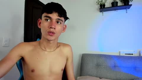 Snapshot of estebanperez_ chatting on February 3, 2025, 6:17 pm Esteban online show from February 3, 2025, 6:17 pm