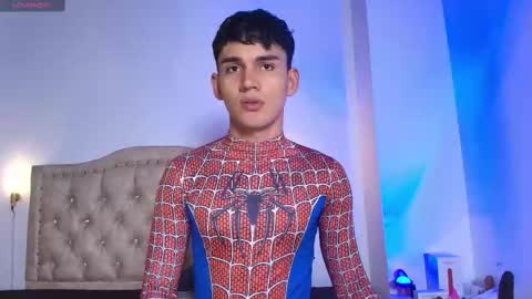 Snapshot of estebanperez_ chatting on October 10, 2025, 10:47 am Esteban online show from October 10, 2025, 10:47 am